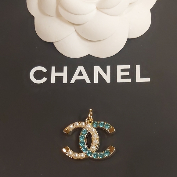 CC Gold Zipper Pull Charm - Picture 2 of 3